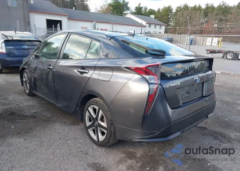 2017 Toyota Prius Three Touring z USA, uszkodzony, nr VIN JTDKARFU7H3034113